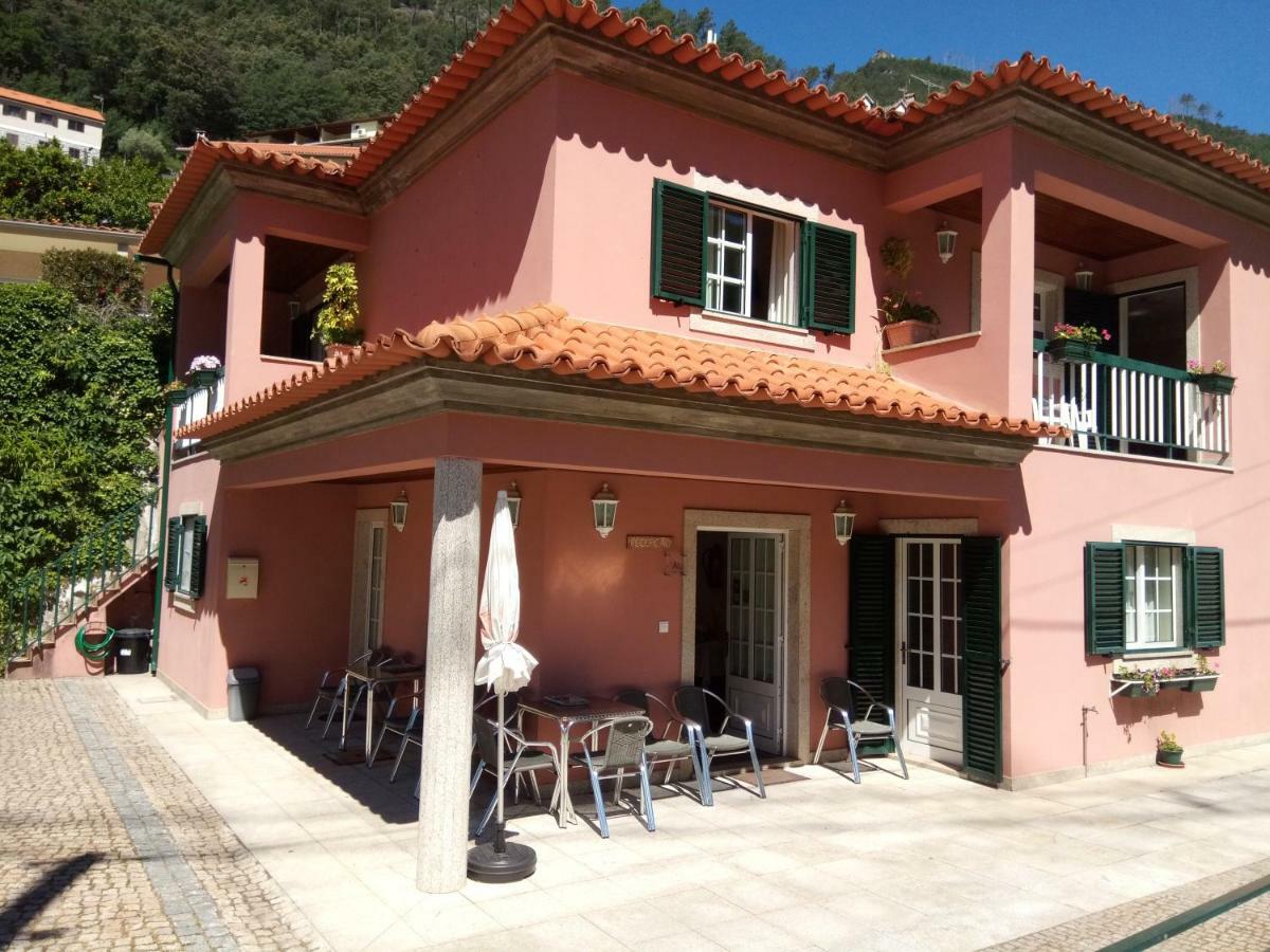Residencial Ribeiro Hotel Герес Екстериор снимка